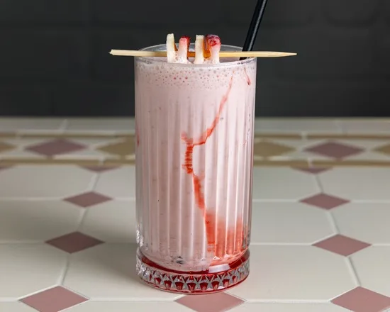 A banana berry smoothie at Zee's Cafe